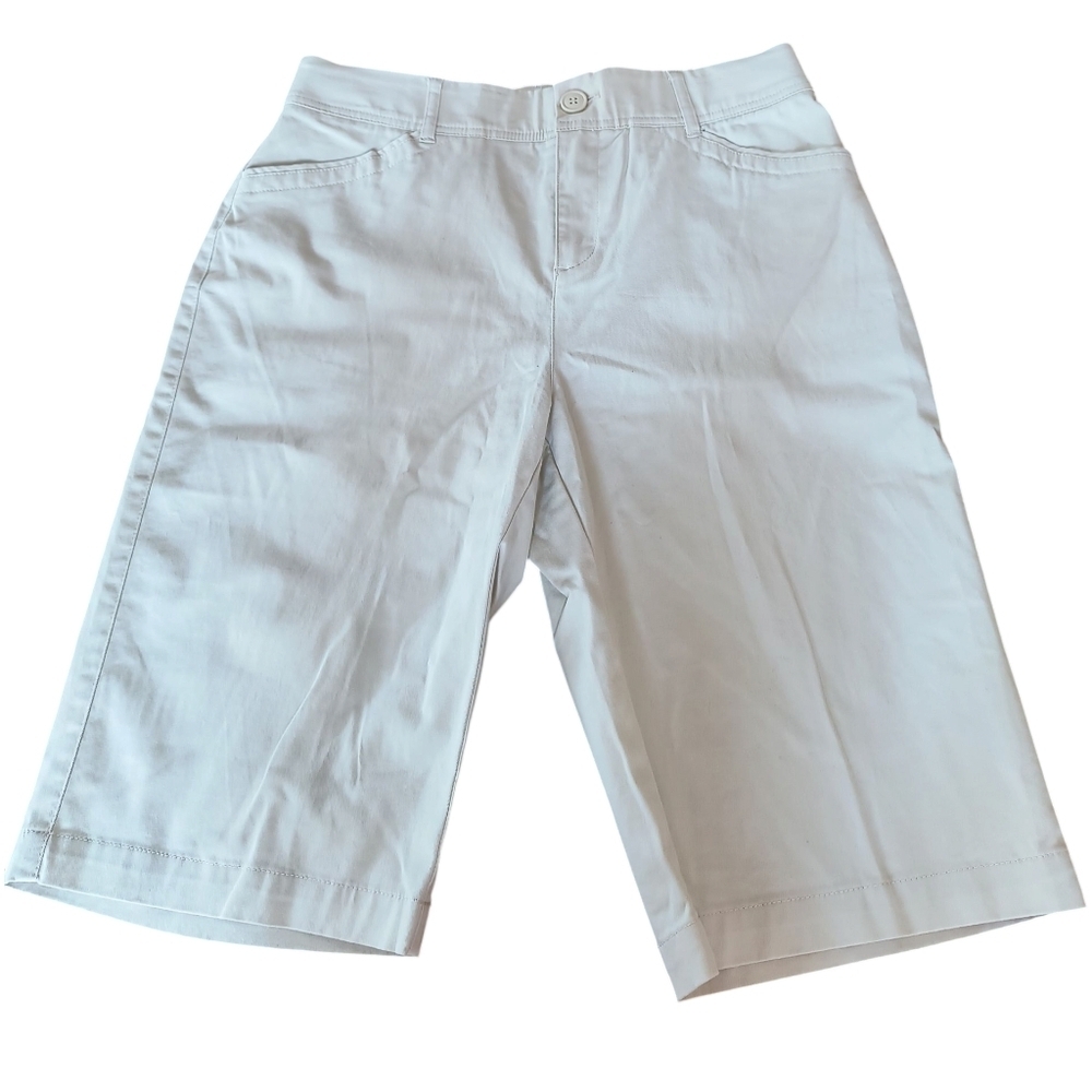 NWT Christopher& Banks Classic Fit Shorts-Cream Colored Size 6